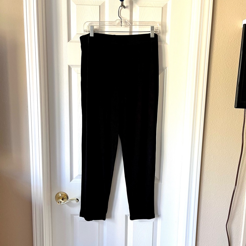 Chico’s Classic Travelers Black pants